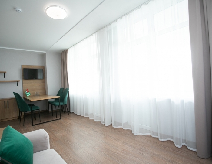 Люкс 3-местный 2-комнатный семейный - Дом отдыха «Солнечный» Холодная Речка